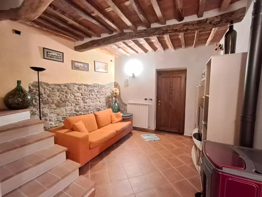 Immagine 3 di Rustico / casale in vendita  a Capannori