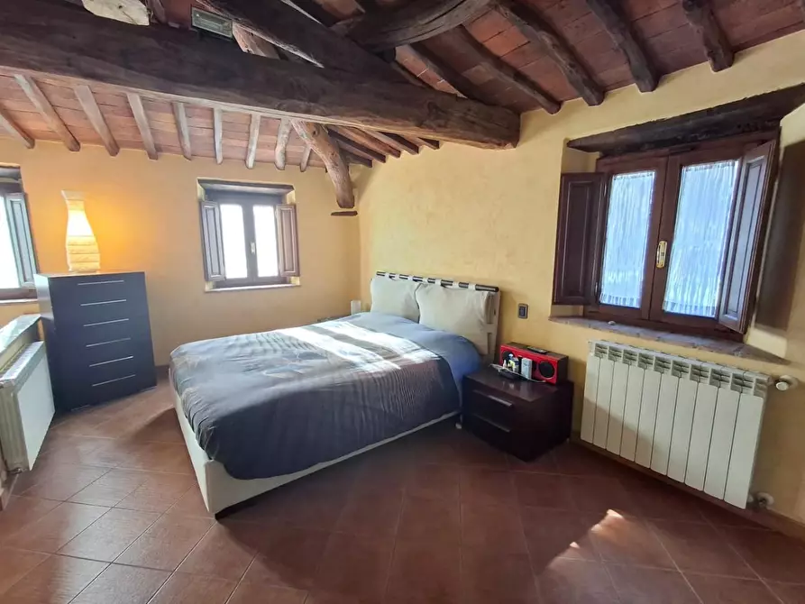 Immagine 10 di Rustico / casale in vendita  a Capannori