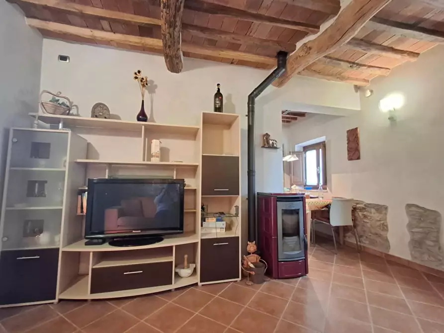 Immagine 5 di Rustico / casale in vendita  a Capannori