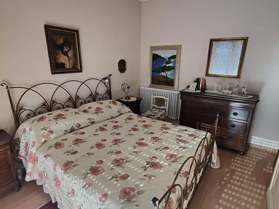 Immagine 24 di Villa in vendita  a Viareggio