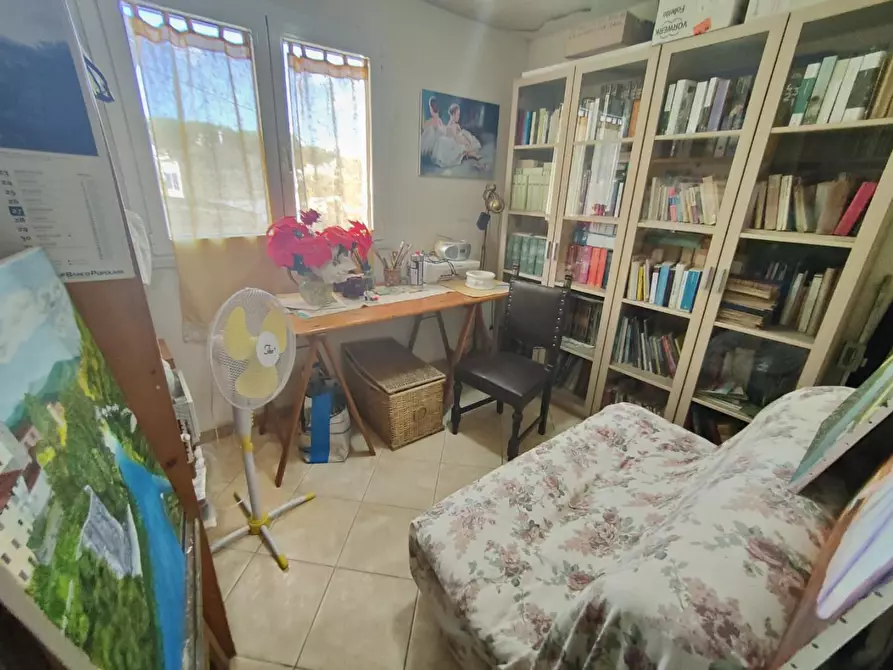 Immagine 30 di Villa in vendita  a Viareggio