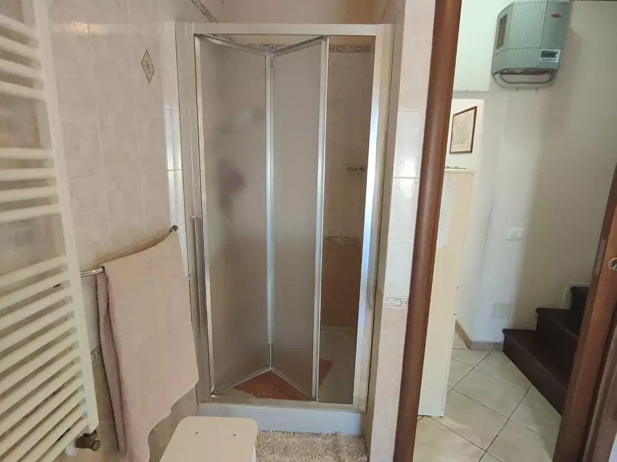 Immagine 21 di Villa in vendita  a Viareggio