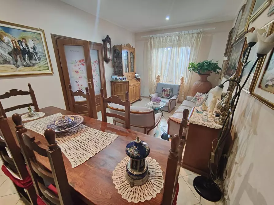 Immagine 1 di Villa in vendita  a Viareggio