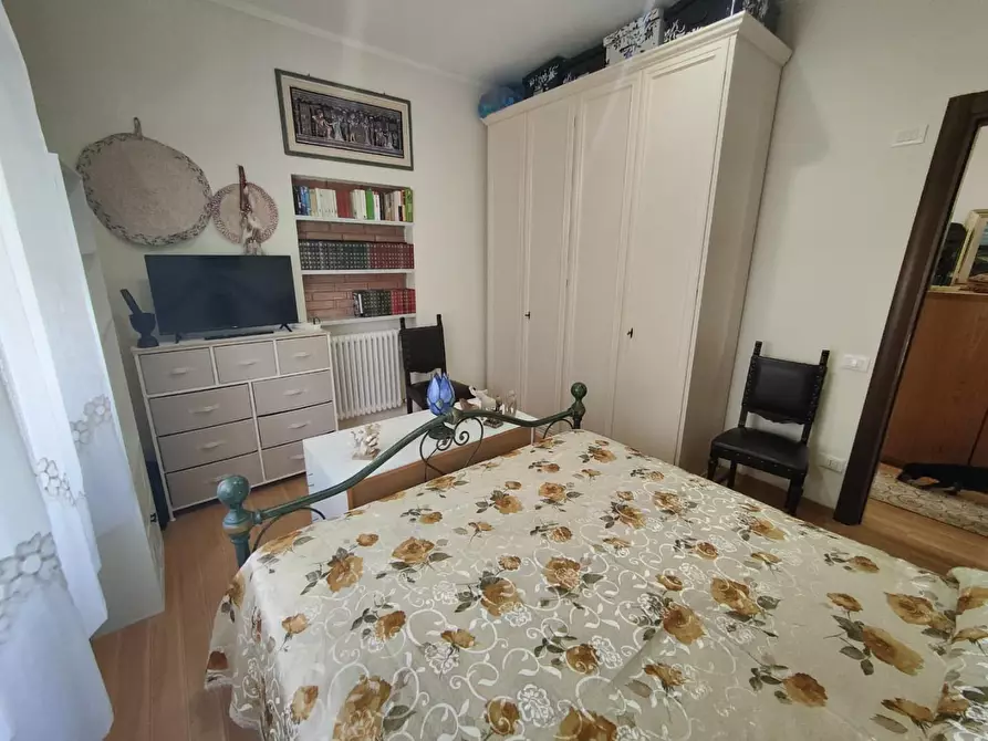 Immagine 23 di Villa in vendita  a Viareggio