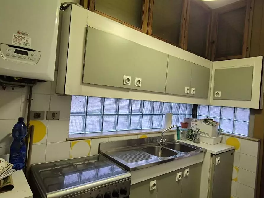 Immagine 9 di Appartamento in vendita  a Viareggio