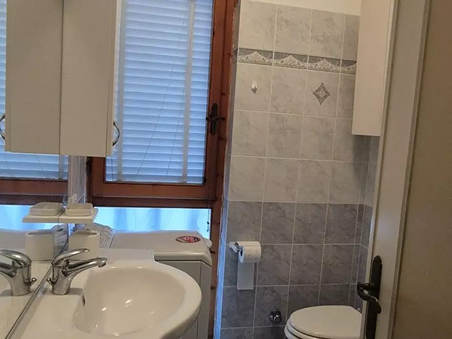 Immagine 16 di Appartamento in vendita  a Viareggio