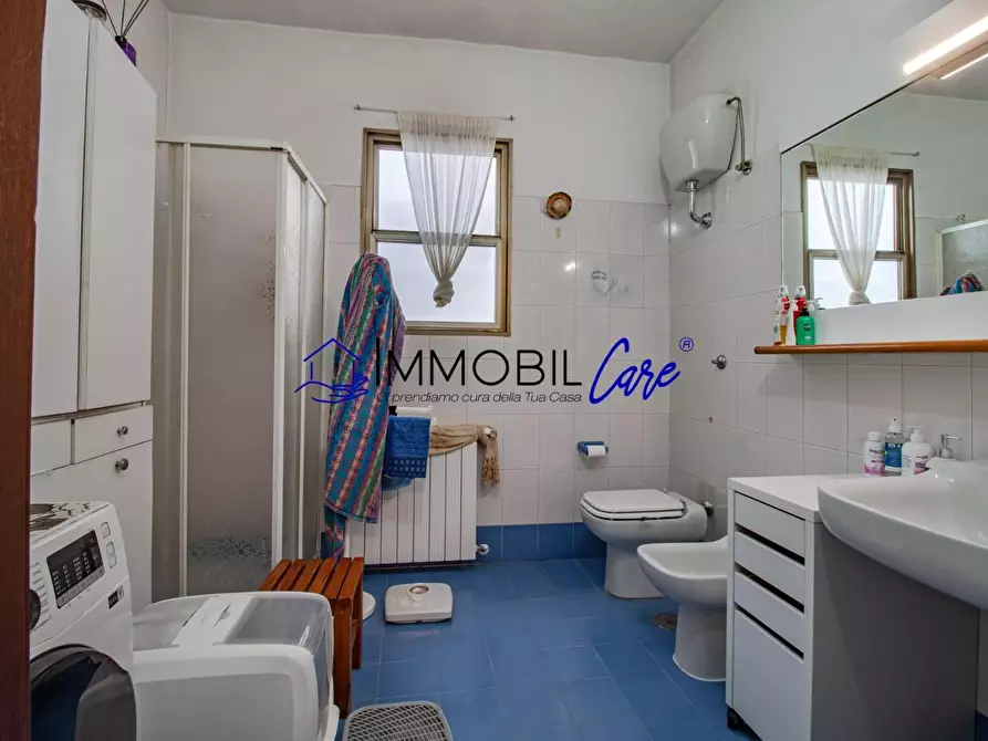 Immagine 17 di Appartamento in vendita  a Livorno