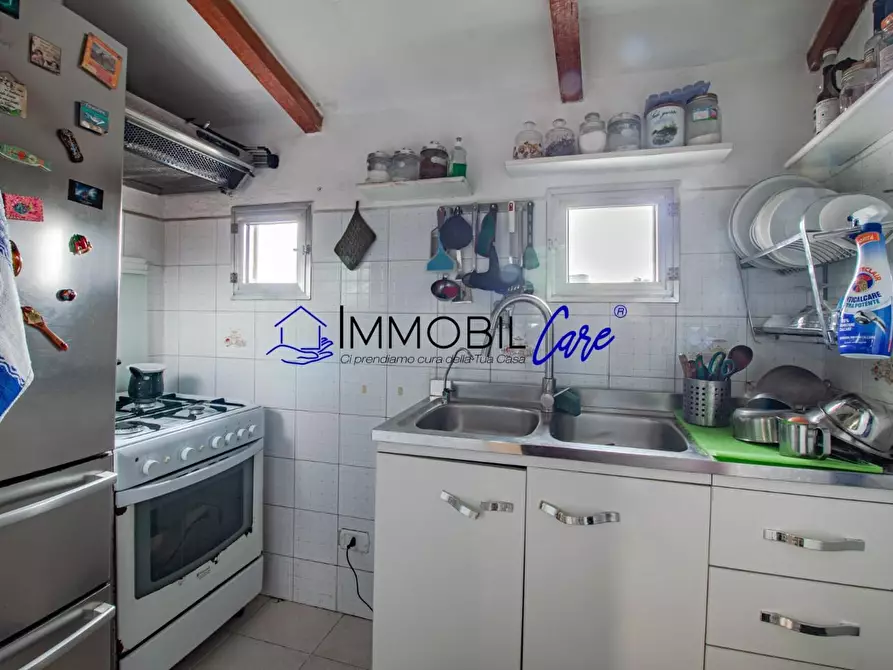 Immagine 7 di Appartamento in vendita  a Livorno