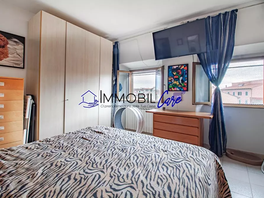 Immagine 13 di Appartamento in vendita  a Livorno