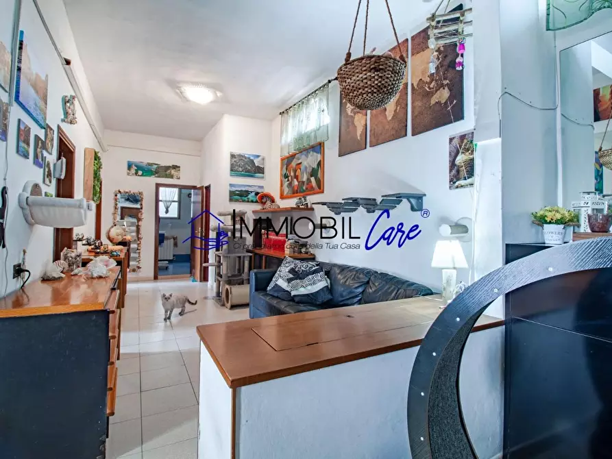 Immagine 2 di Appartamento in vendita  a Livorno