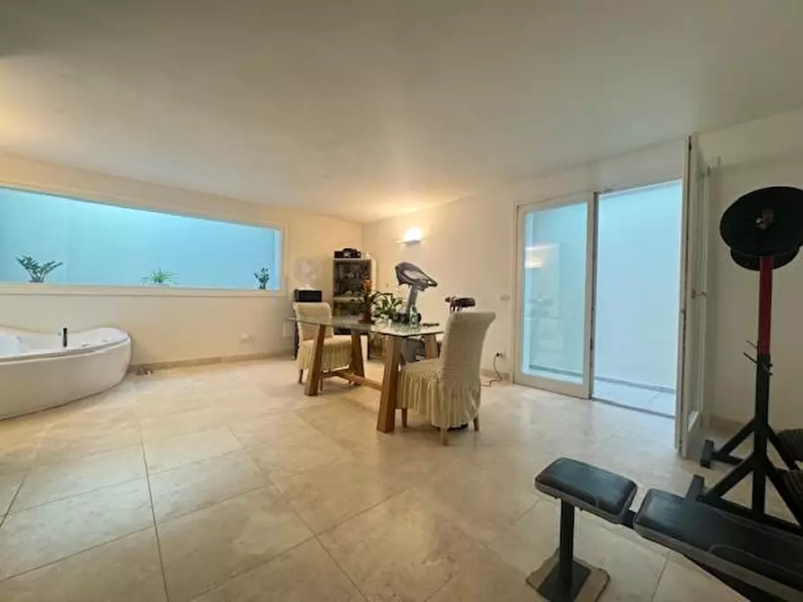 Immagine 23 di Villa in vendita  a Forte Dei Marmi