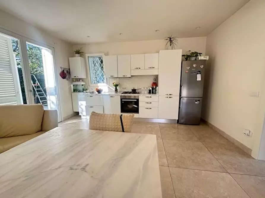 Immagine 8 di Villa in vendita  a Forte Dei Marmi