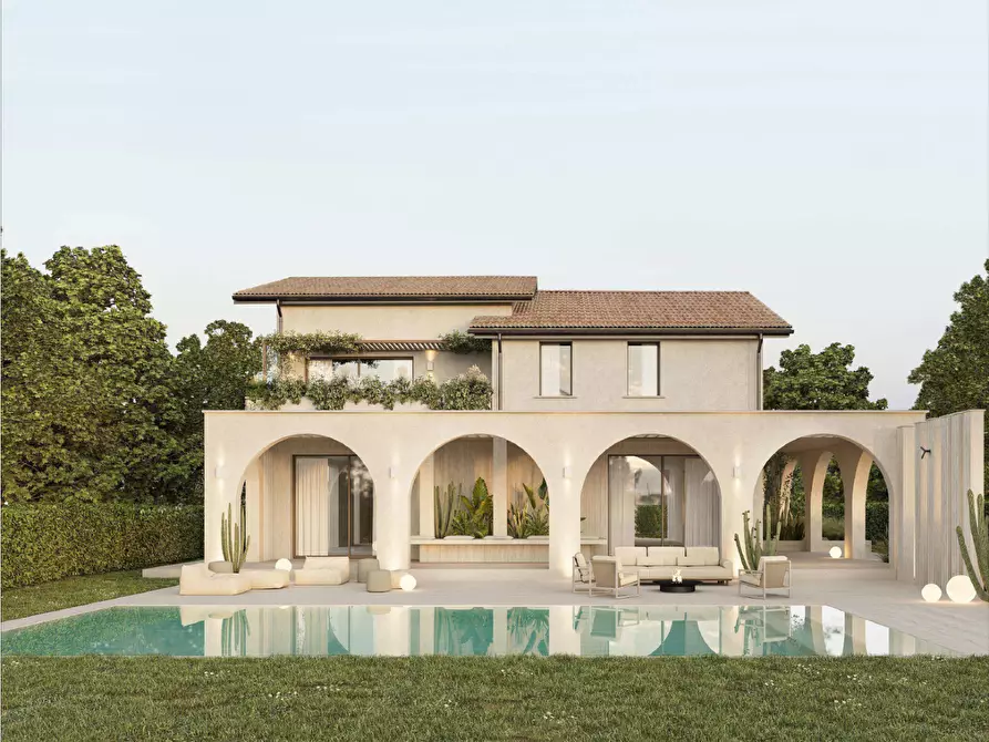 Immagine 2 di Villa in vendita  a Forte Dei Marmi