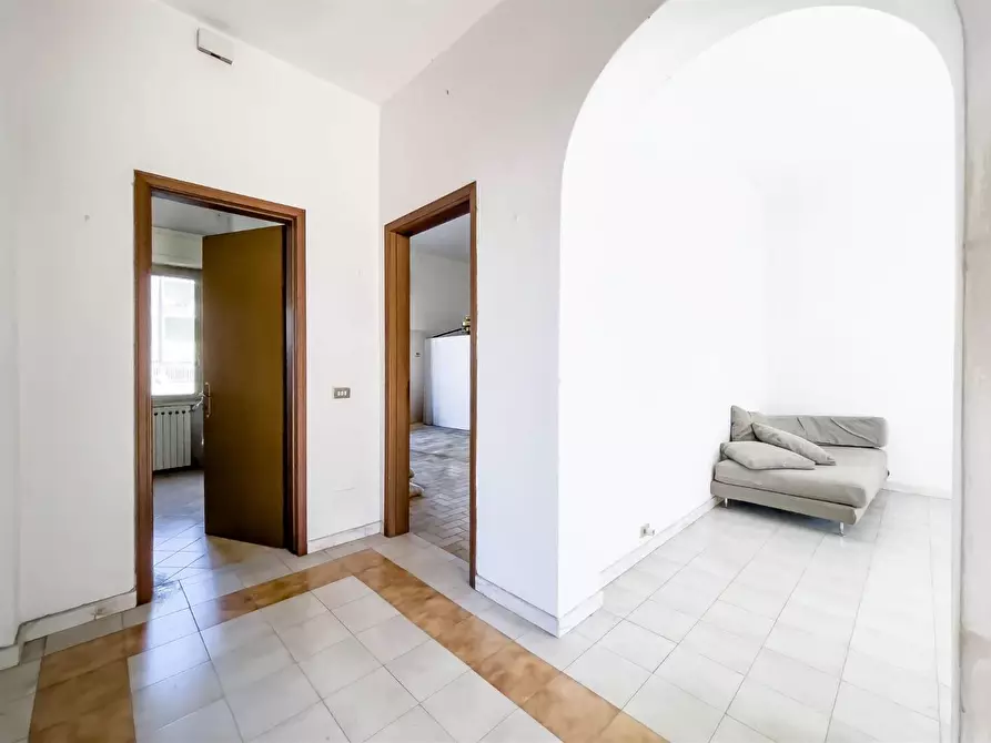 Immagine 11 di Appartamento in vendita  a Sarzana