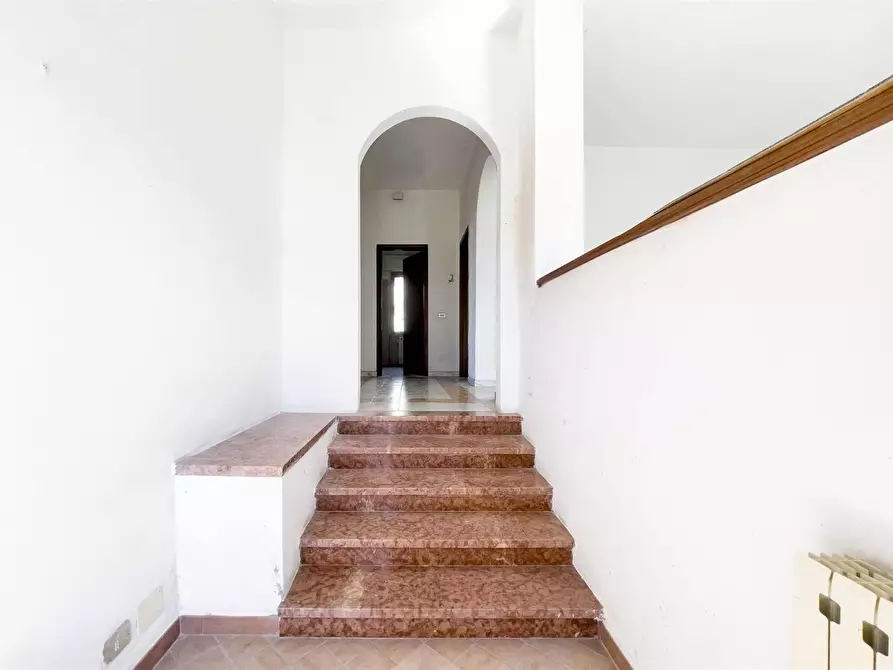 Immagine 2 di Appartamento in vendita  a Sarzana