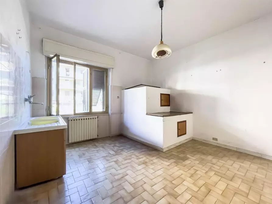 Immagine 15 di Appartamento in vendita  a Sarzana