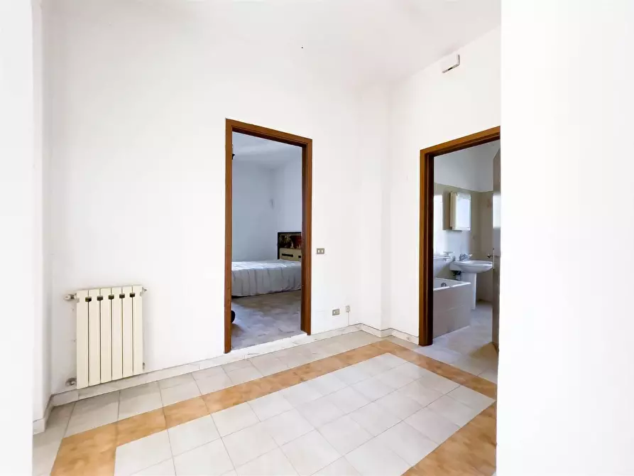 Immagine 18 di Appartamento in vendita  a Sarzana