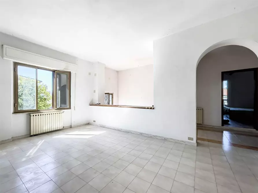 Immagine 1 di Appartamento in vendita  a Sarzana