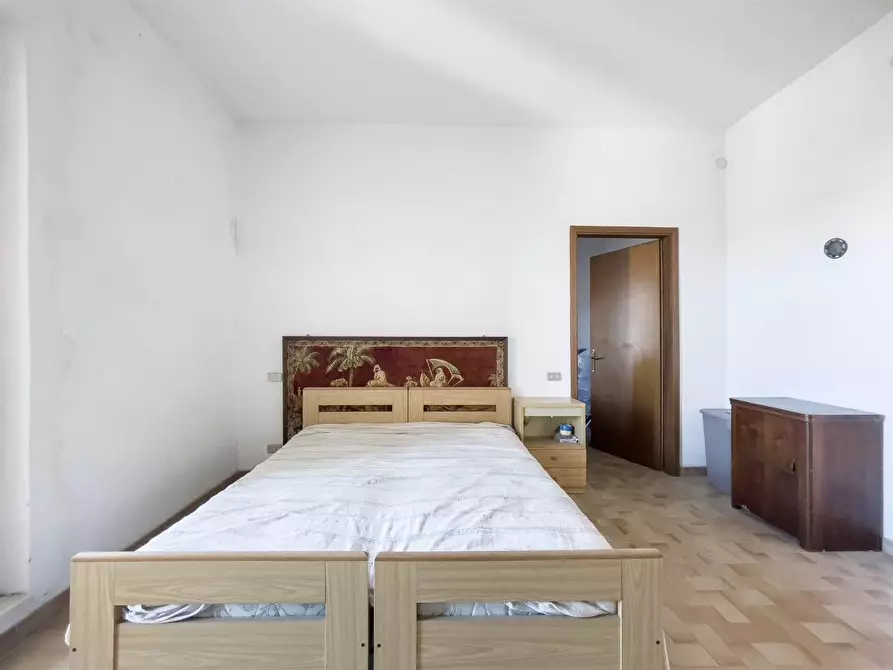 Immagine 19 di Appartamento in vendita  a Sarzana