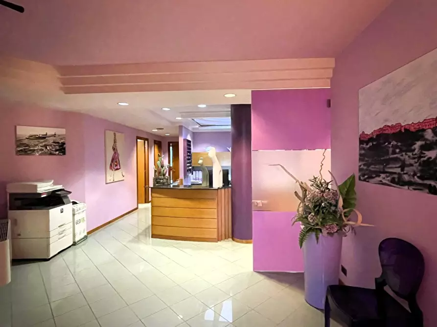 Immagine 8 di Ufficio in vendita  a San Miniato