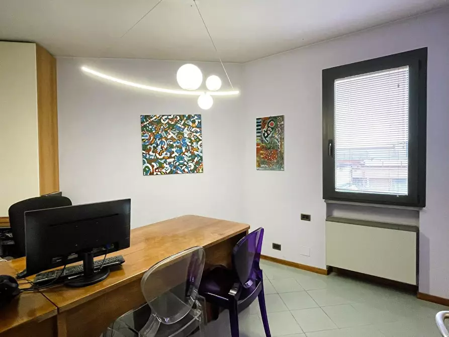 Immagine 8 di Ufficio in vendita  a San Miniato