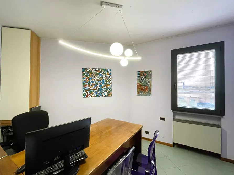 Immagine 2 di Ufficio in vendita  a San Miniato