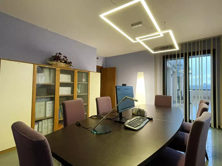 Immagine 11 di Ufficio in vendita  a San Miniato