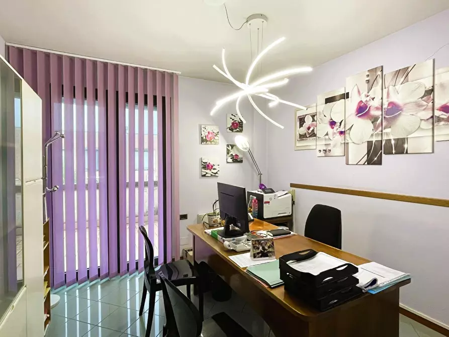 Immagine 5 di Ufficio in vendita  a San Miniato