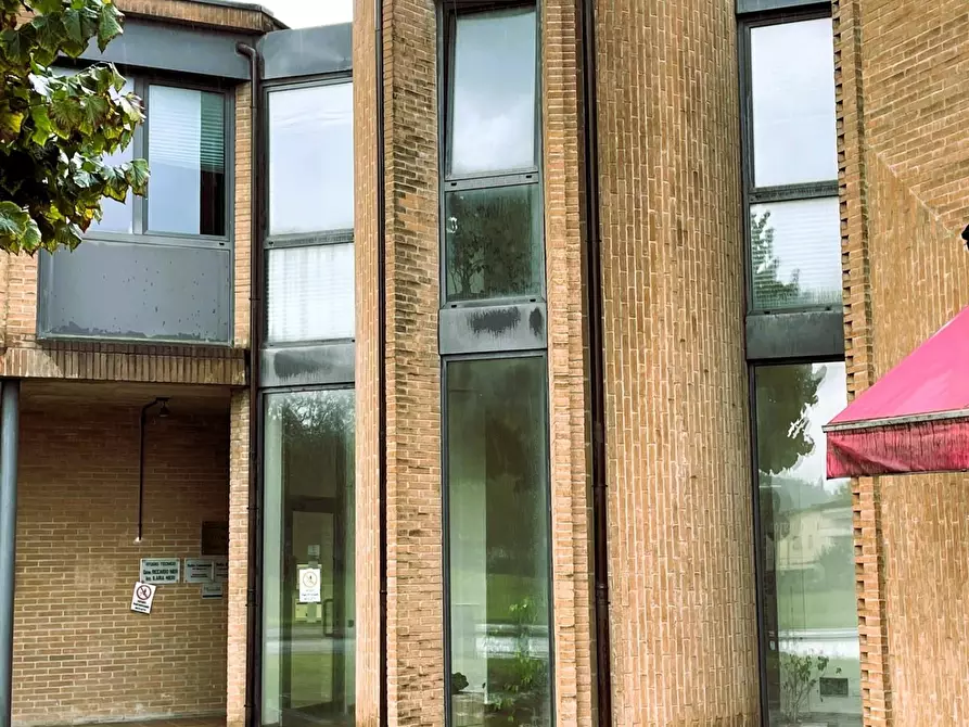 Immagine 10 di Ufficio in vendita  a San Miniato