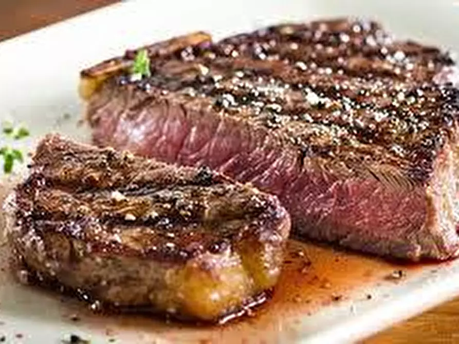 Immagine 2 di Bar / Ristorante in vendita  a Calci