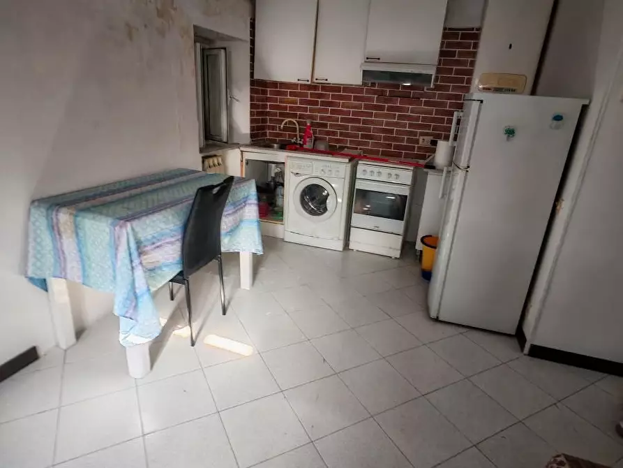 Immagine 3 di Appartamento in vendita  a Carrara