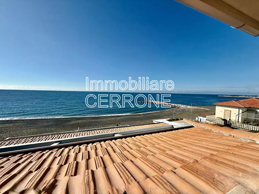 Immagine 45 di Mansarda in vendita  a Cecina