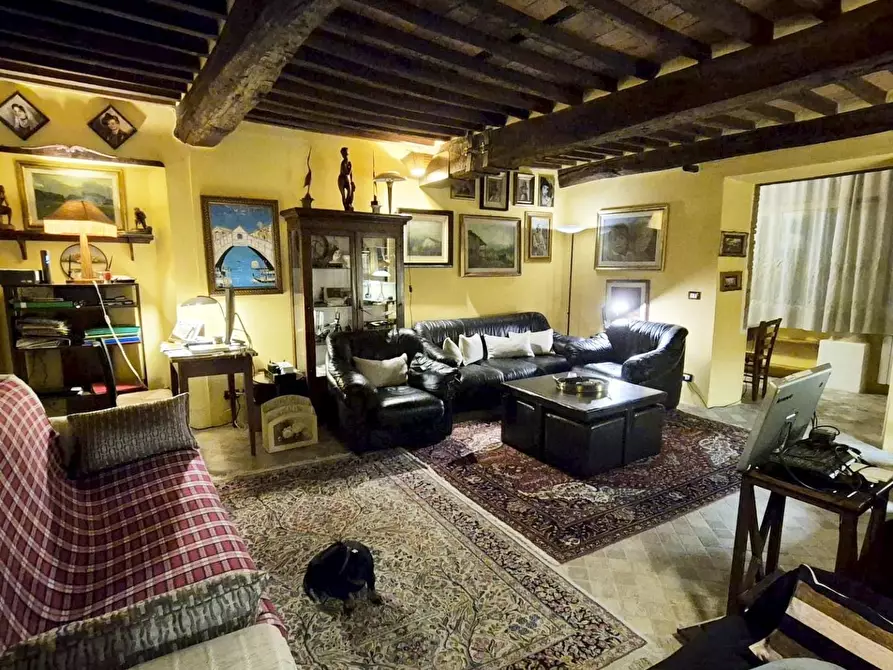 Immagine 8 di Appartamento in vendita  a Camaiore