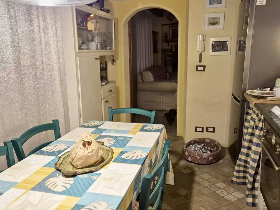 Immagine 16 di Appartamento in vendita  a Camaiore