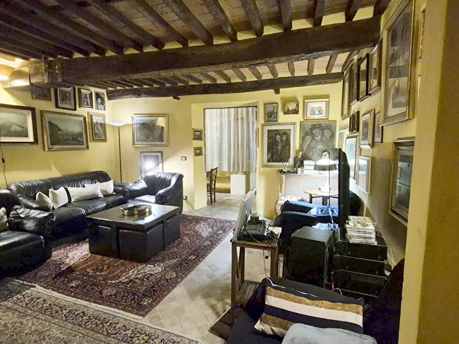 Immagine 4 di Appartamento in vendita  a Camaiore