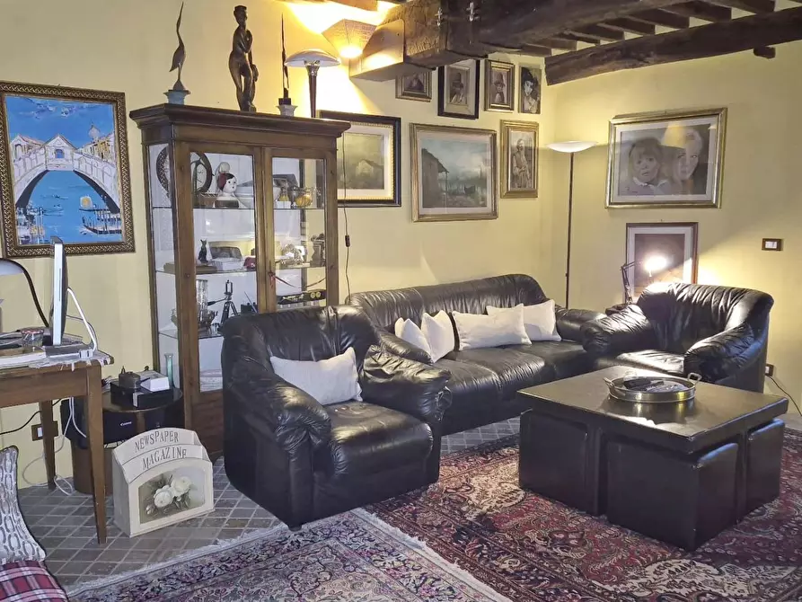 Immagine 6 di Appartamento in vendita  a Camaiore