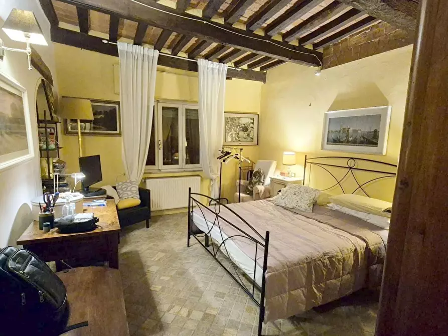 Immagine 17 di Appartamento in vendita  a Camaiore