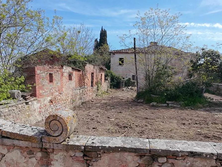 Immagine 22 di Villa in vendita  a Asciano