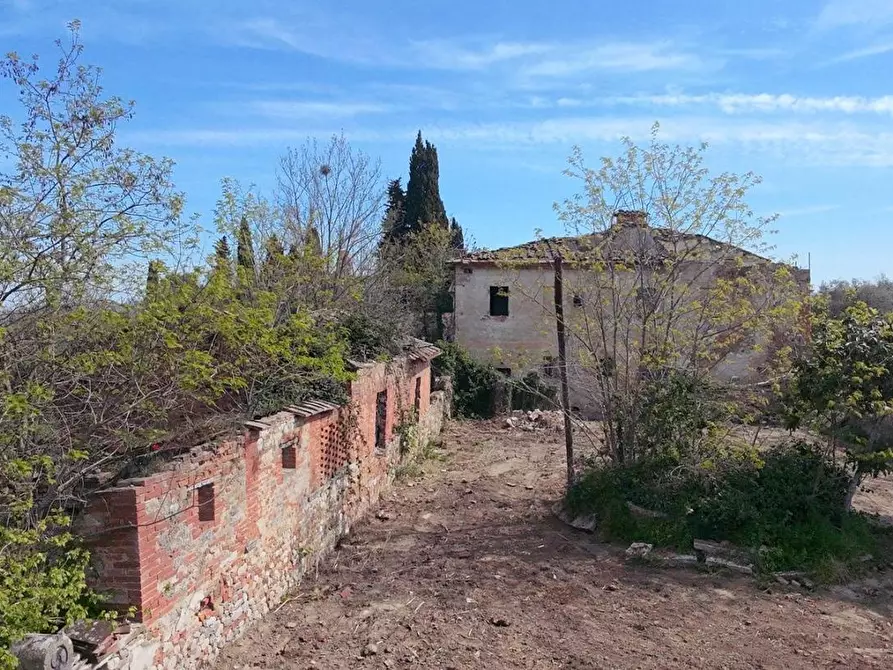 Immagine 12 di Villa in vendita  a Asciano