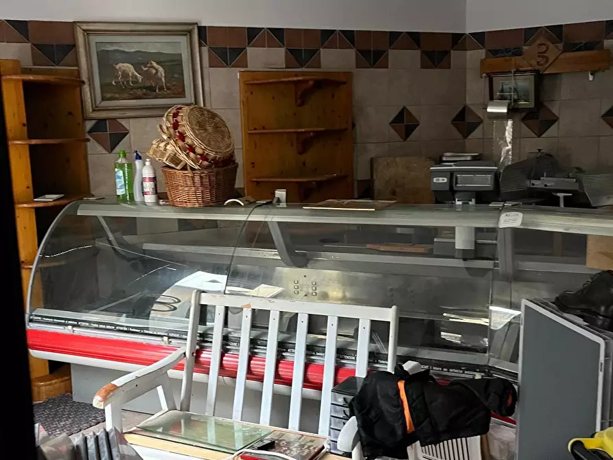 Immagine 5 di Locale commerciale in affitto  a Livorno