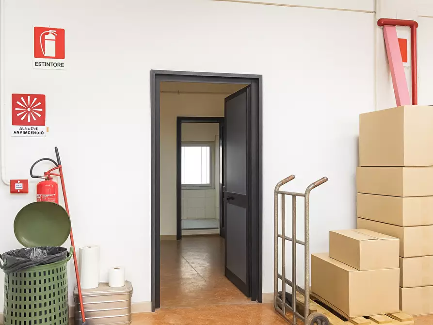 Immagine 5 di Capannone industriale in vendita  a Cascina
