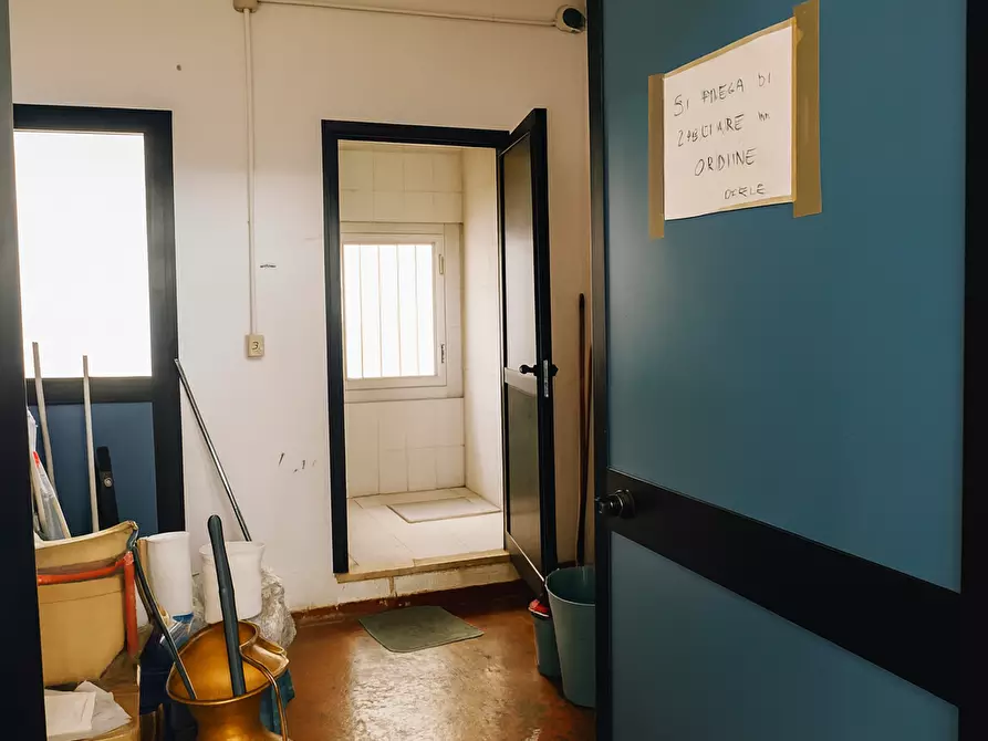 Immagine 6 di Capannone industriale in vendita  a Cascina