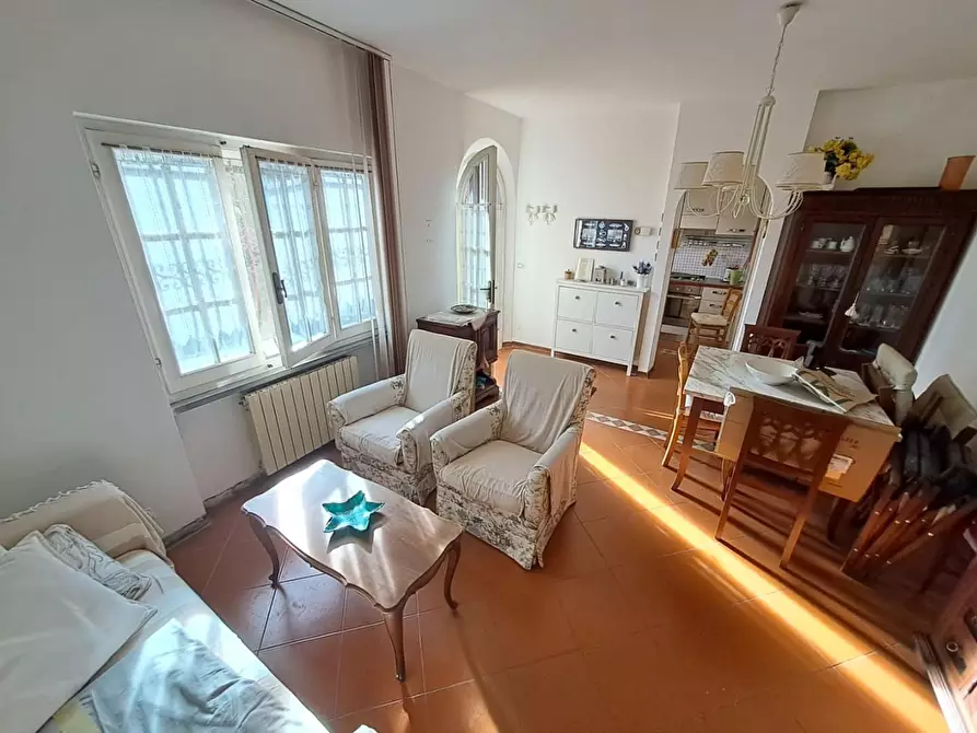 Immagine 3 di Villetta a schiera in vendita  a Massa