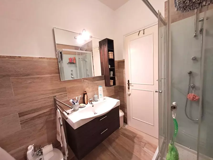 Immagine 19 di Villetta a schiera in vendita  a Massa