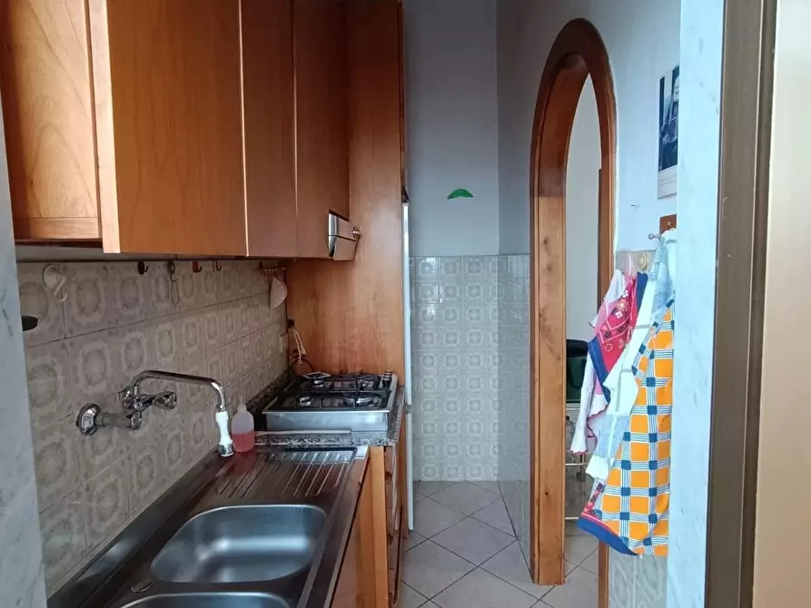 Immagine 2 di Appartamento in vendita  a Massa