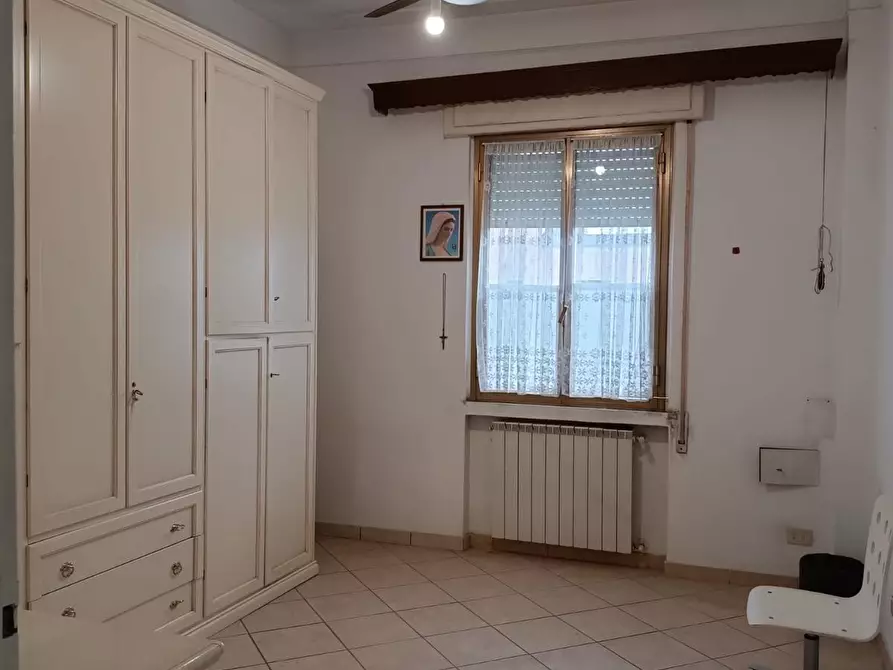 Immagine 6 di Appartamento in vendita  a Massa