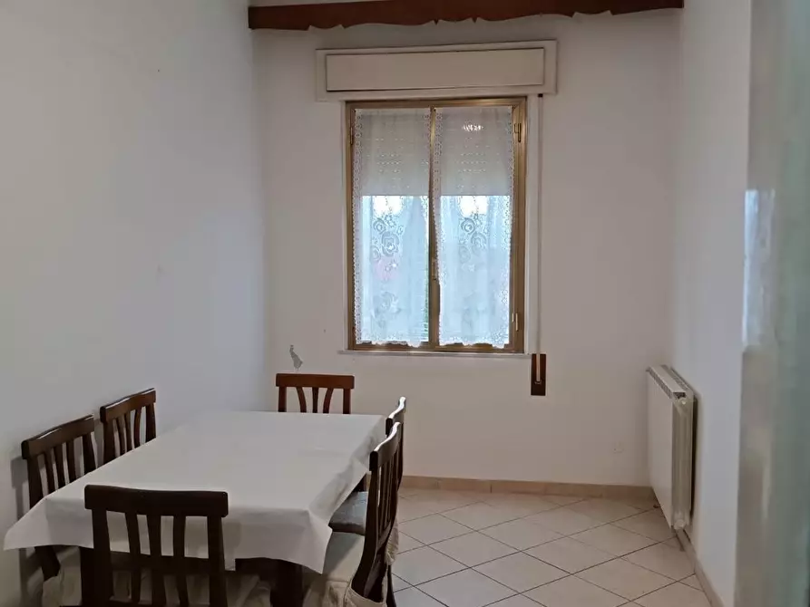 Immagine 5 di Appartamento in vendita  a Massa