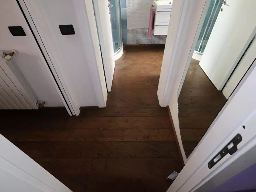 Immagine 17 di Appartamento in vendita  a Poggibonsi