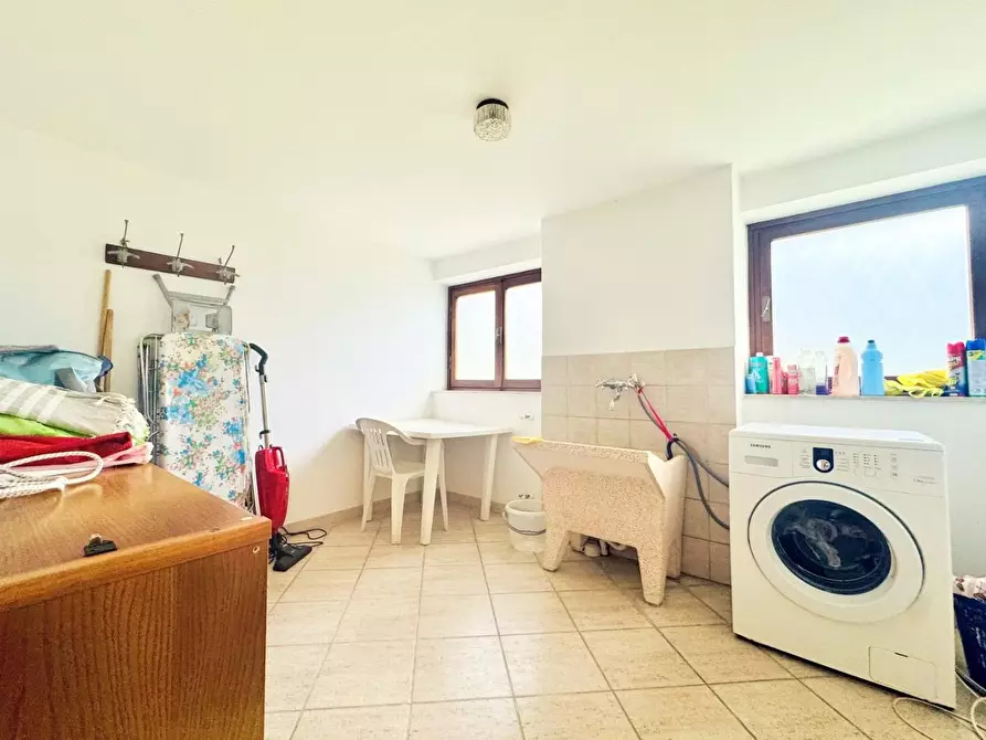 Immagine 65 di Villa in vendita  a Camaiore