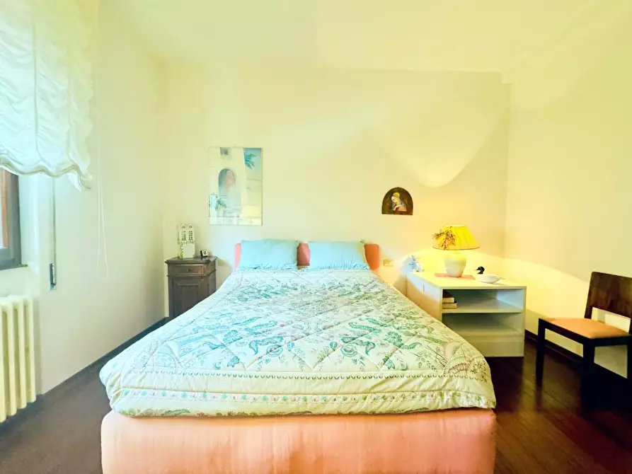 Immagine 89 di Villa in vendita  a Camaiore